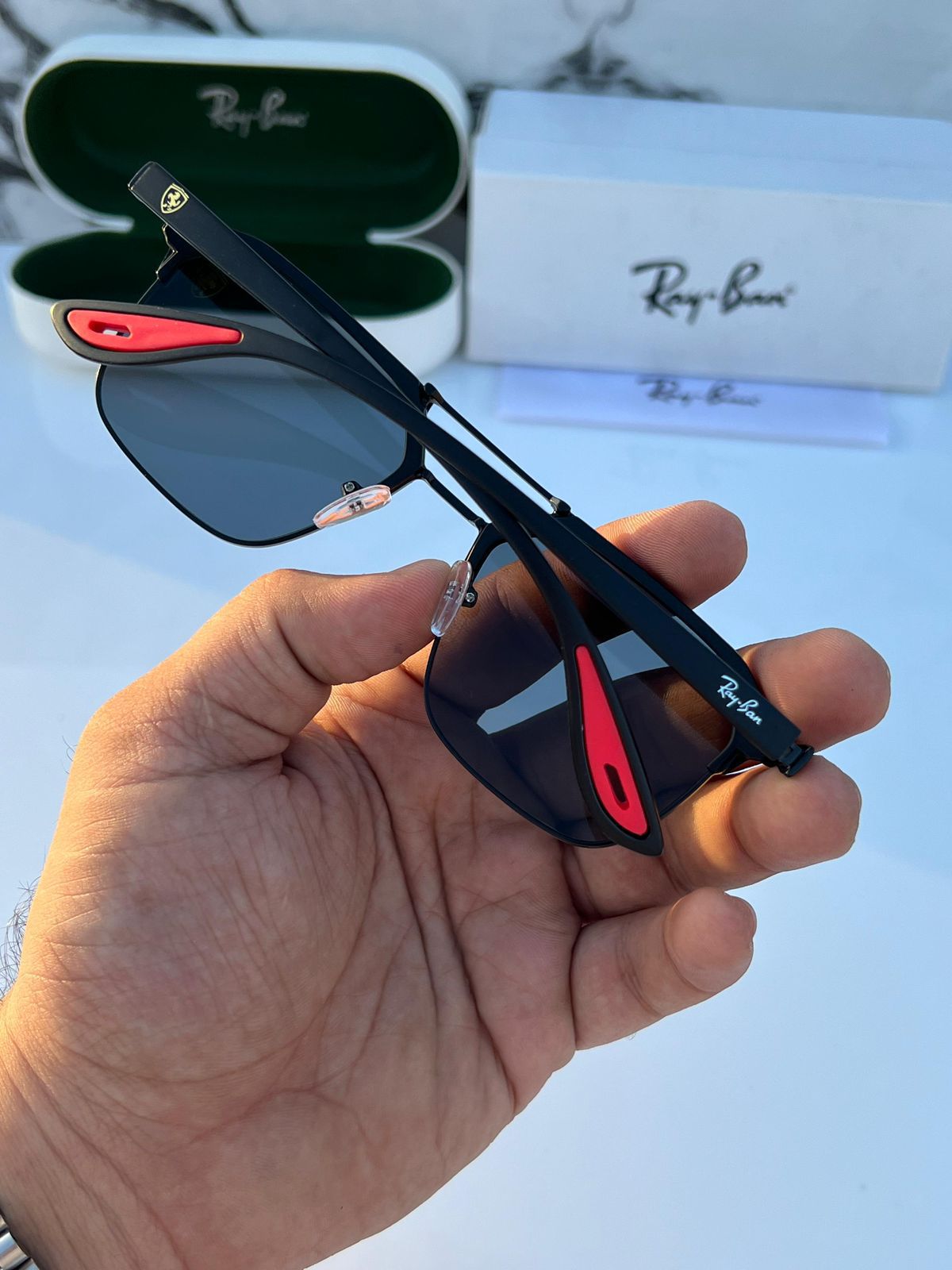 R&b 04 sunglasses Black uv protection